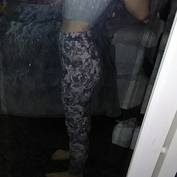 Floral Leggings - Picture 2 of 4